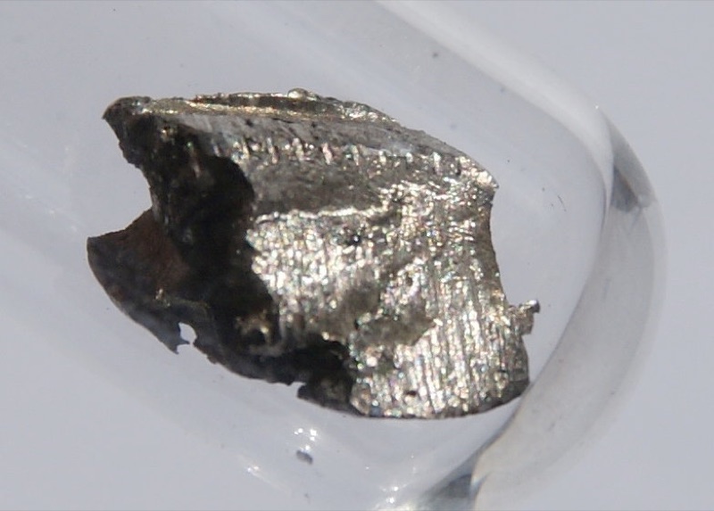 Cerium — Ultrapure Cerium under Argon, 1.5 grams. Original size in cm: 1 x 1